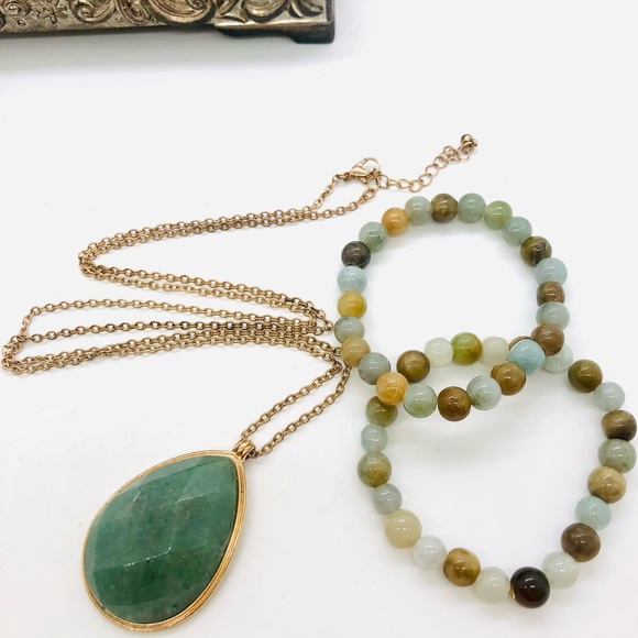Vintage Green Aventurine Necklace & Stone Bracelet Stack - Picture 14 of 15